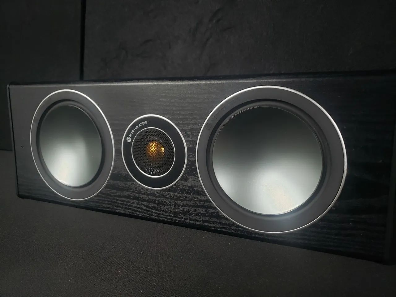 Caixa Monitor Audio Bronze center impecável 