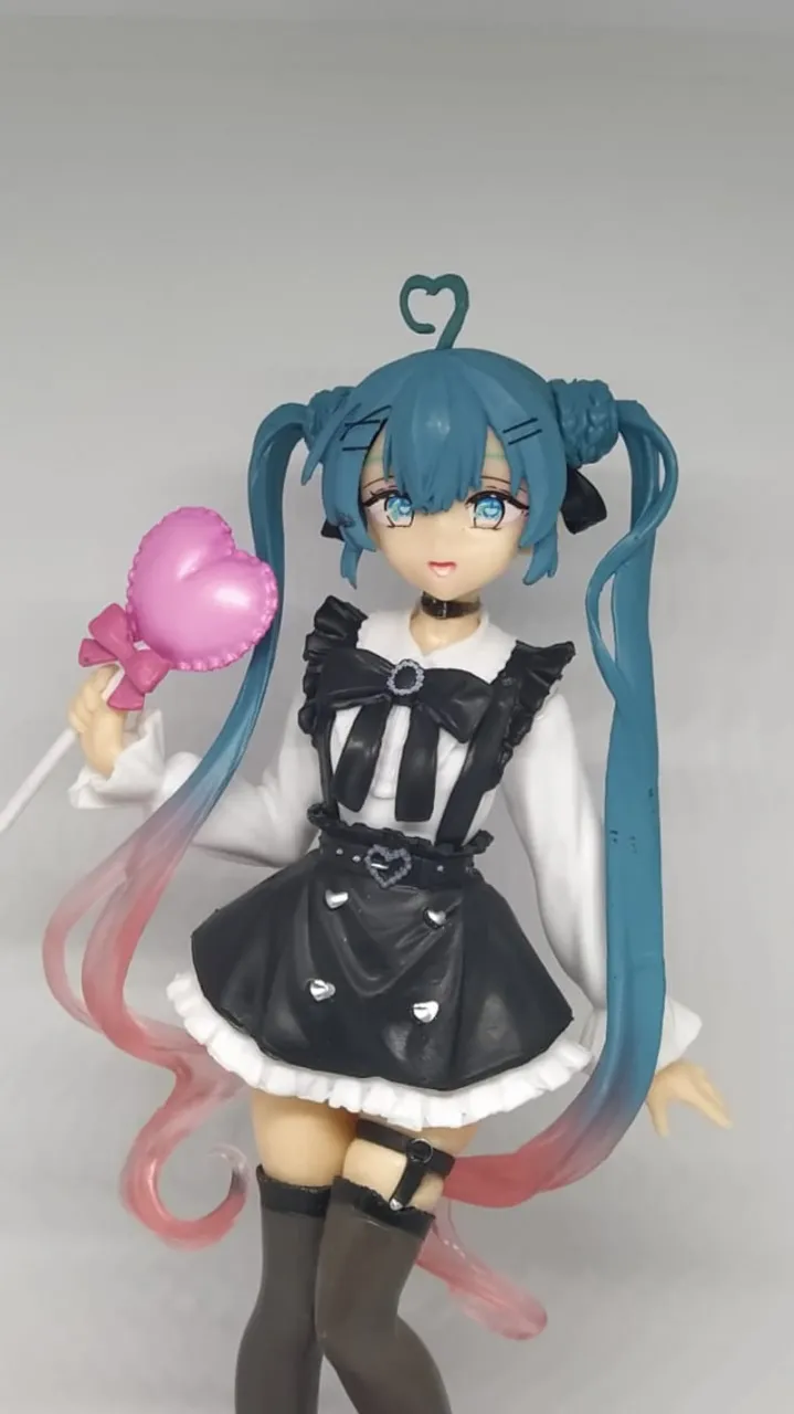 Boneco Hatsune Miku - Action Figure Estilo Gothic Lolita com bastão de coração