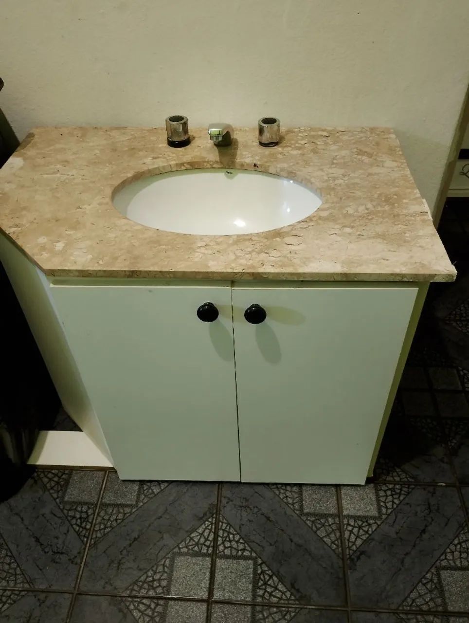 Cuba e Pia de Pedra em Ótimo Estado