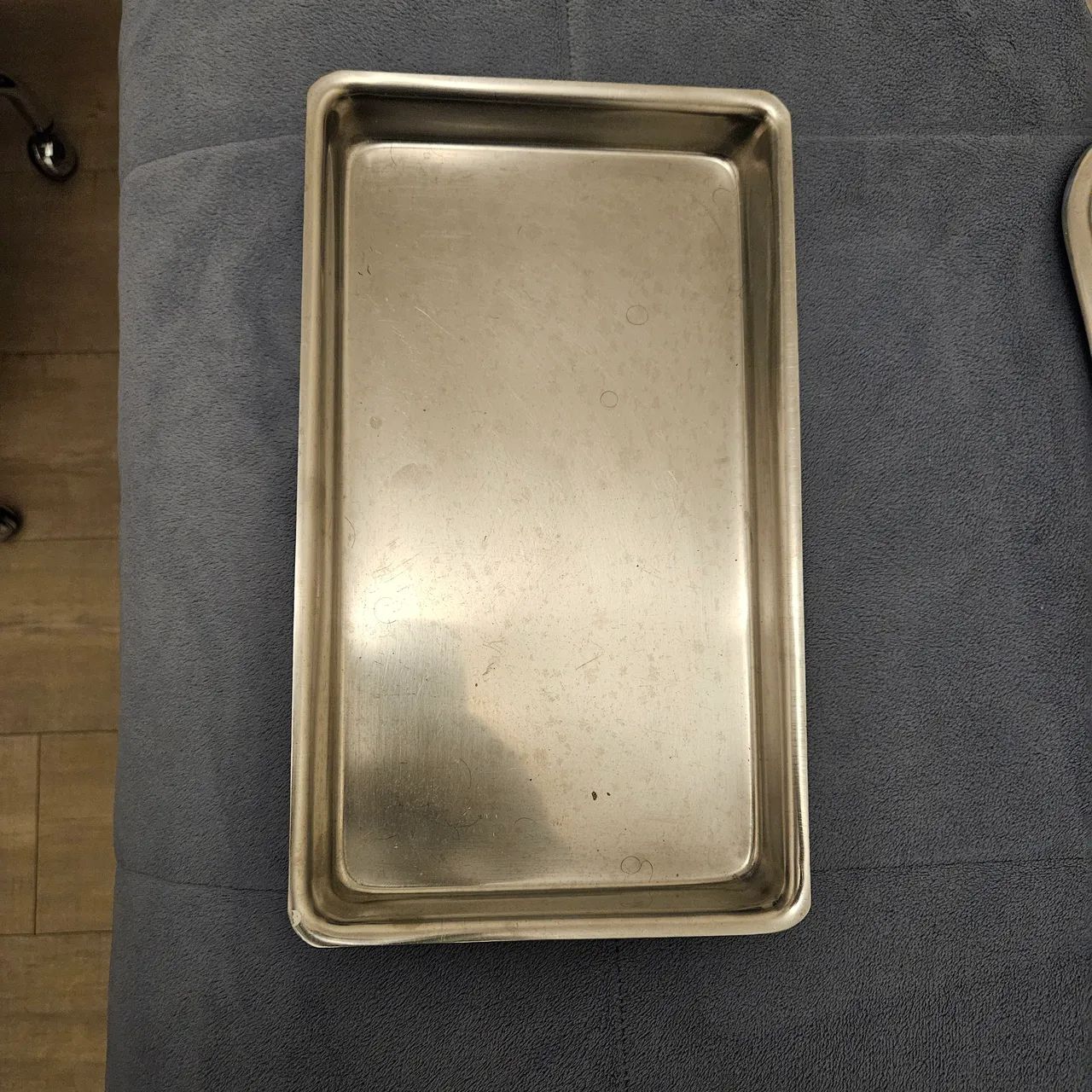 Bandeja de aço inox para uso médico - 26x20cm
