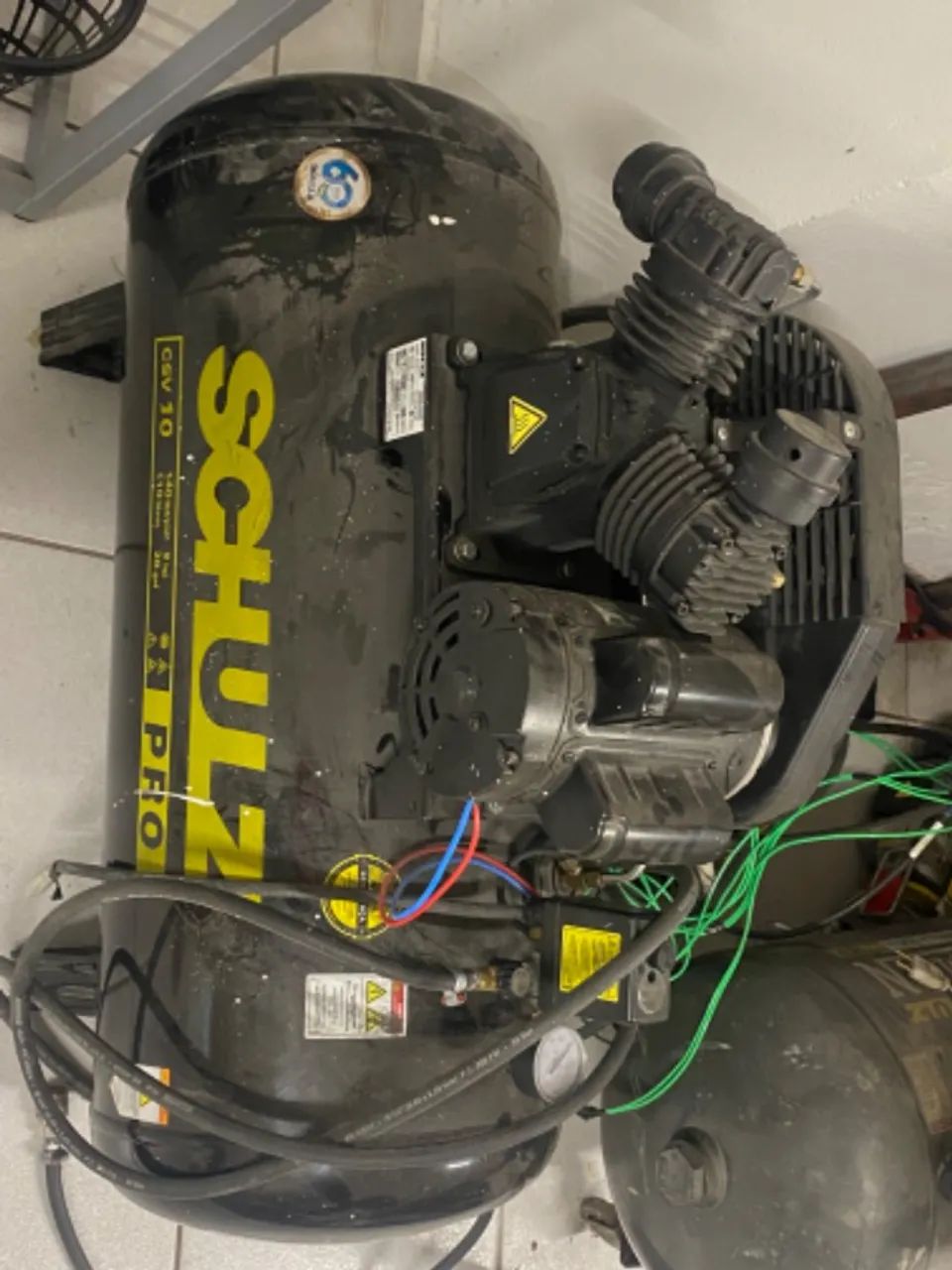 Compressor De Ar 2hp 10 Pés 110 Litros Pro Csv 10/110 Schulz Cor Preto 220V - Foto 3