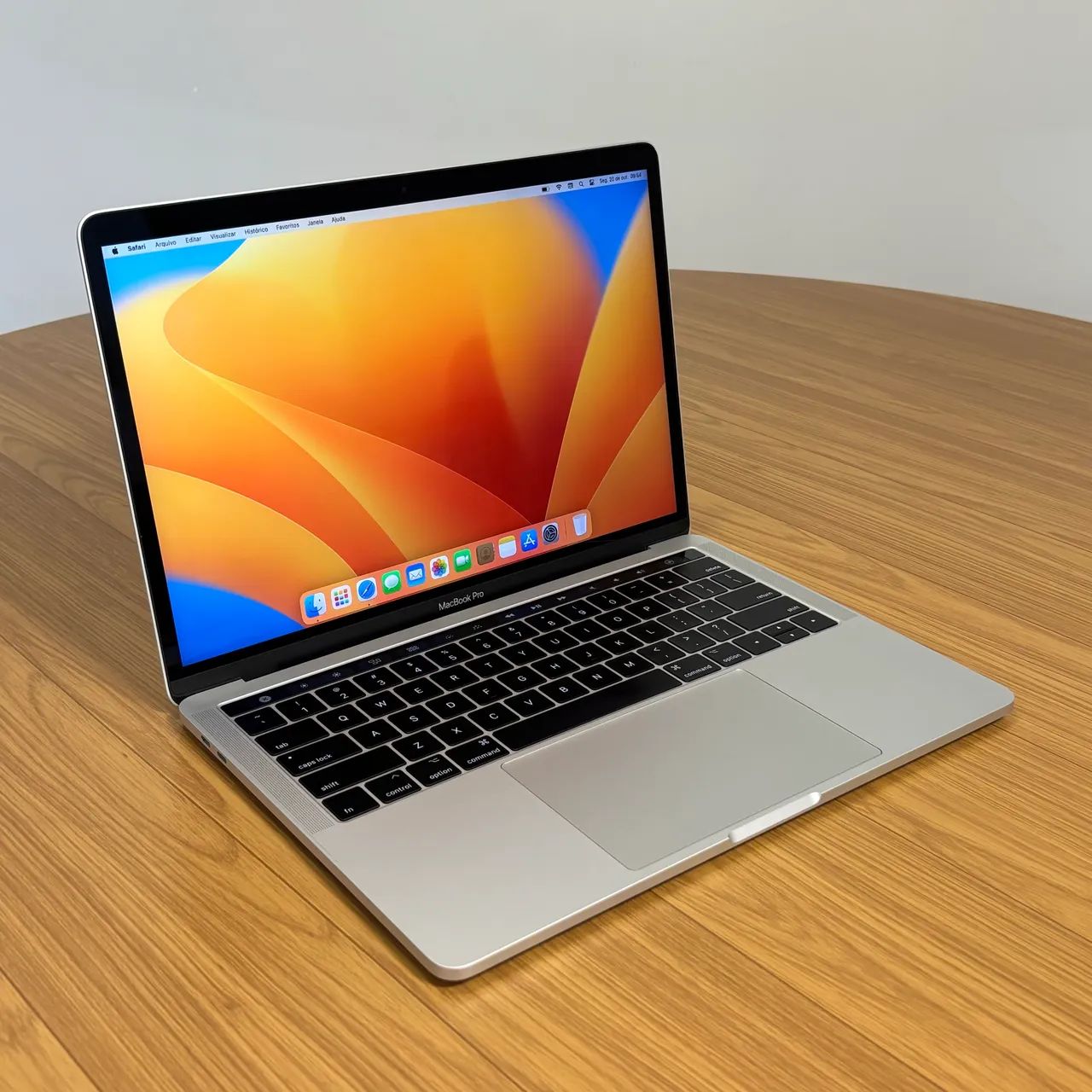 MacBook Pro 2017 | i5 3.5GHz - Iris Plus 650 - 8GB RAM - 256GB SSD