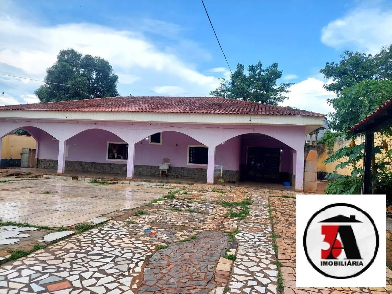 Casa a venda em excelente localização