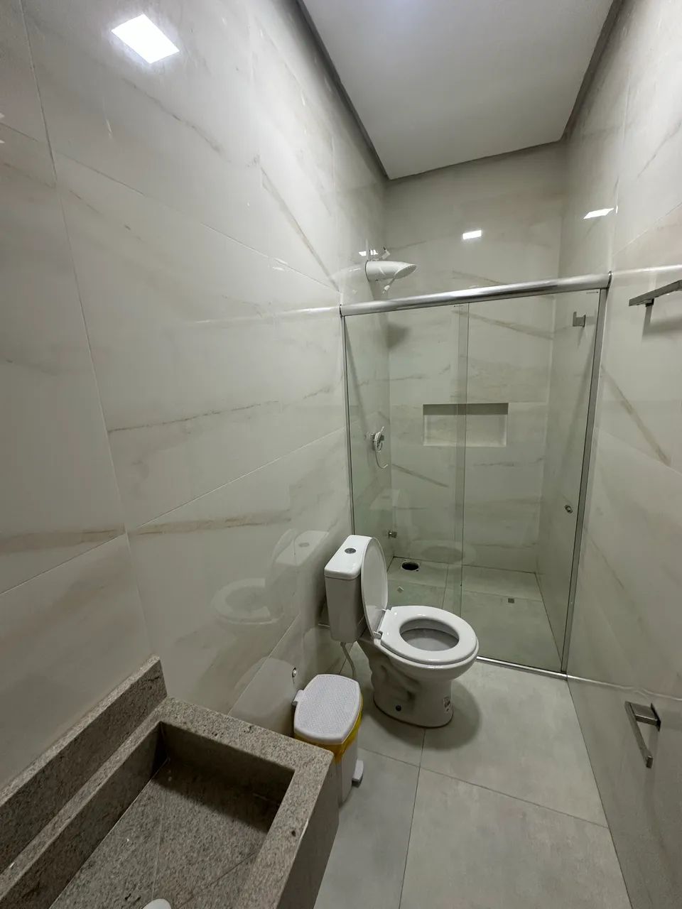 ALUGO APTO POR TEMPORADA - LOCALIZAÇÃO CENTRAL PERTO DE TUDO - Foto 3