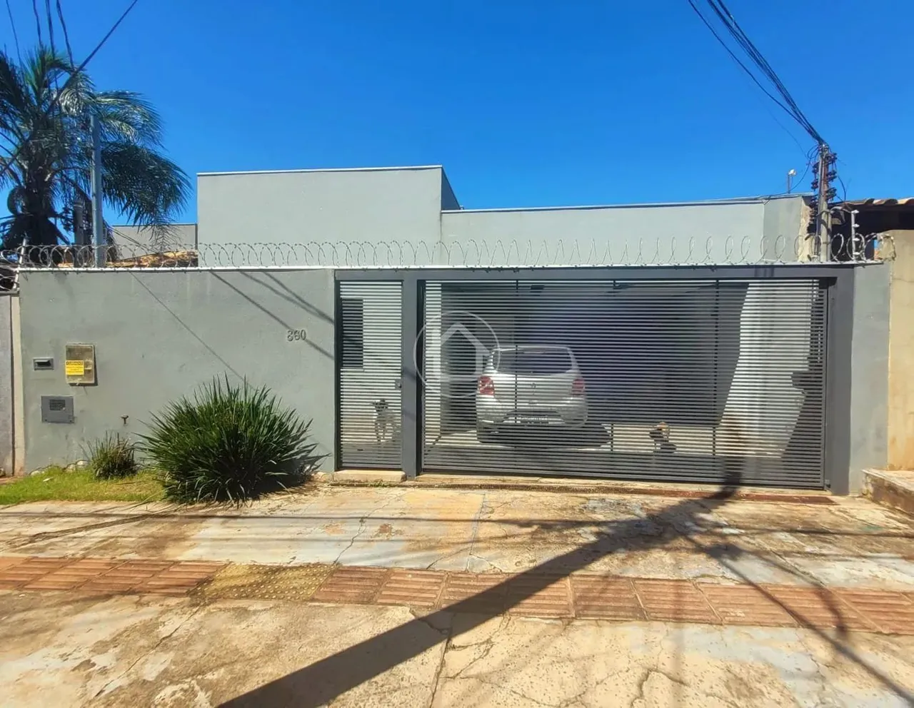IMÓVEL COM ESPAÇO GOURMET E QUINTAL