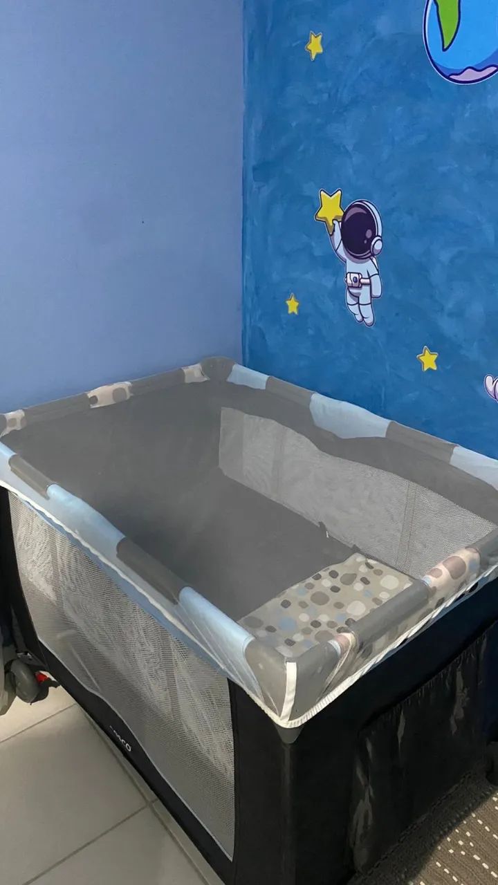 Berço portátil cosco com colchonete 
