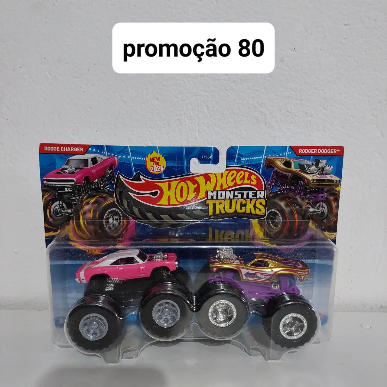 Hot Wheels Monster Trucks Sneakerhead - 2 Carros - Foto 4