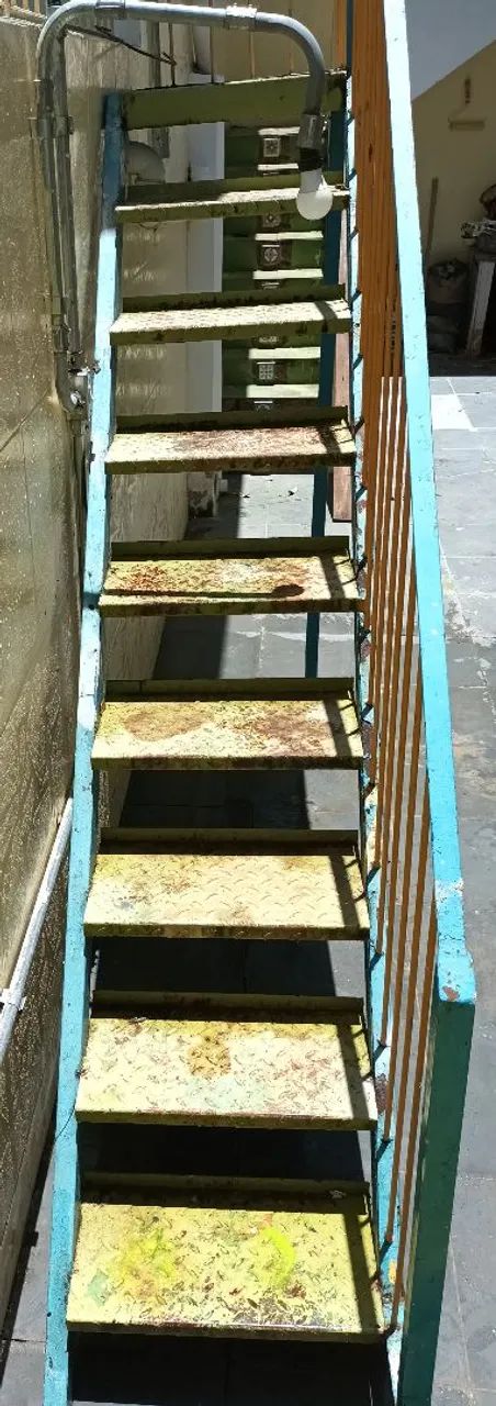 Escada de metal - Foto 2