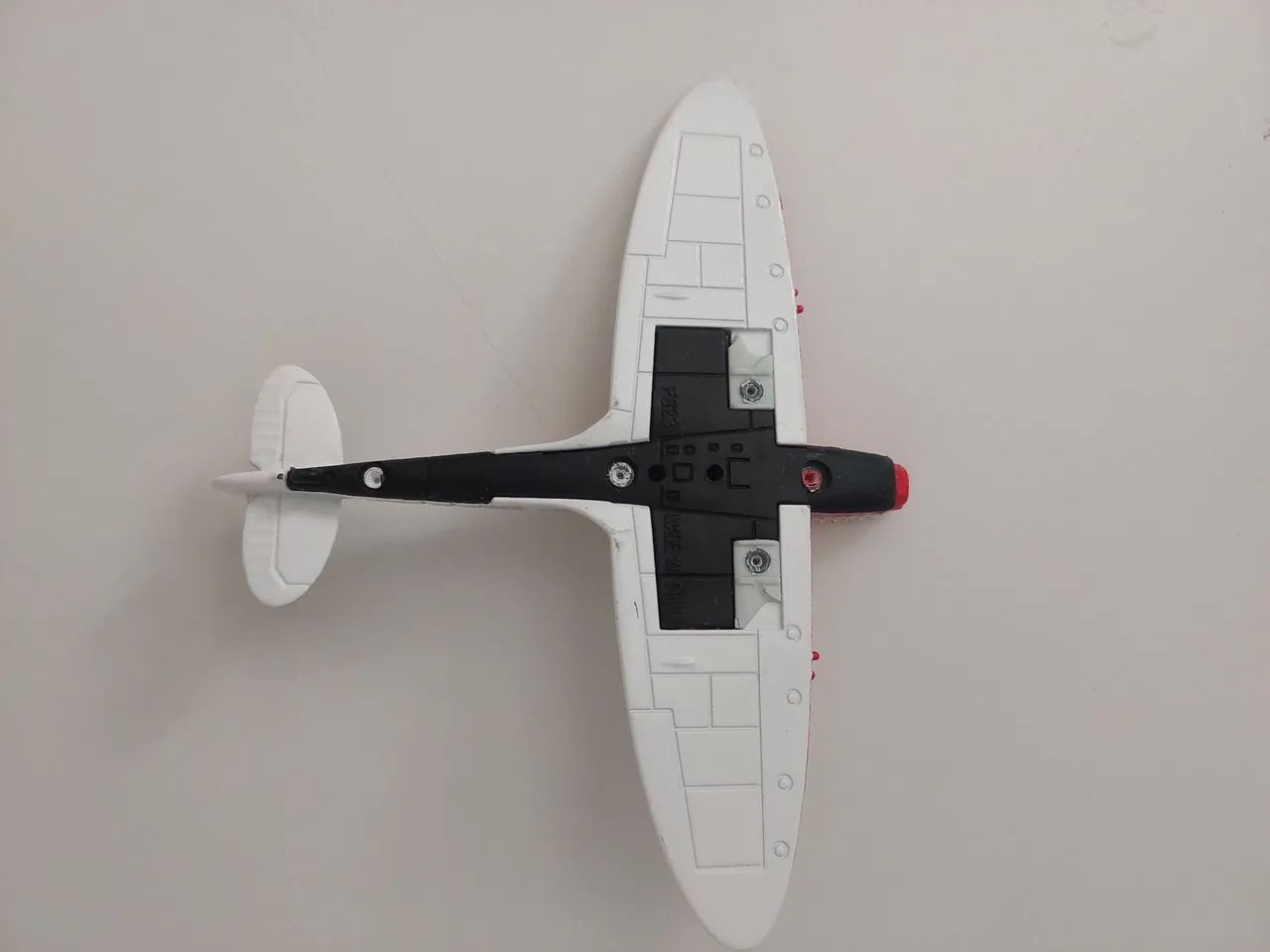 Miniatura de avião de ferro para colecionadores. - Foto 2