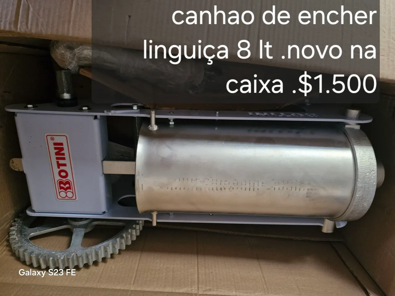 Enchedora de Linguiça 8 Litros - Botini