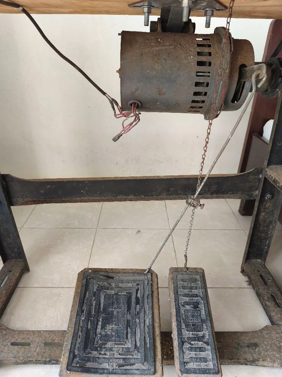 Máquina de costura Overloque (faca) - Foto 3