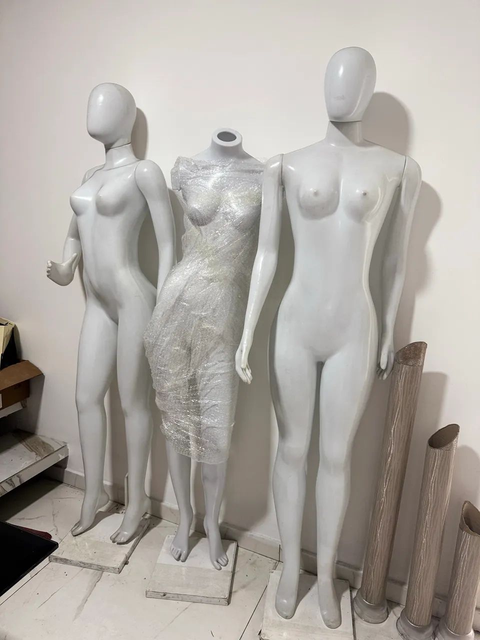 Manequim feminina usada - excelente custo-benefício. - Foto 4