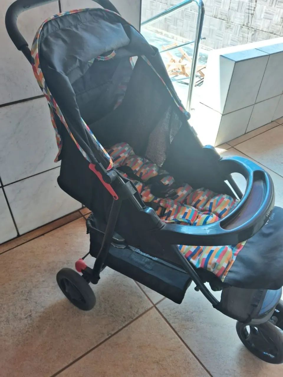 Por 350. -  Carrinho de bebê  -  semi novo - Foto 2