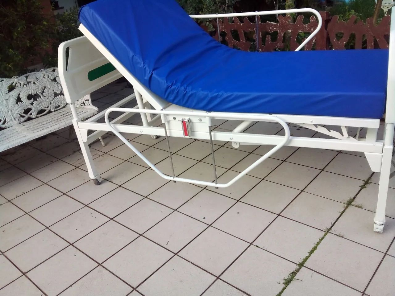 Cama Hospitalar Manual lindíssima.  - Foto 2