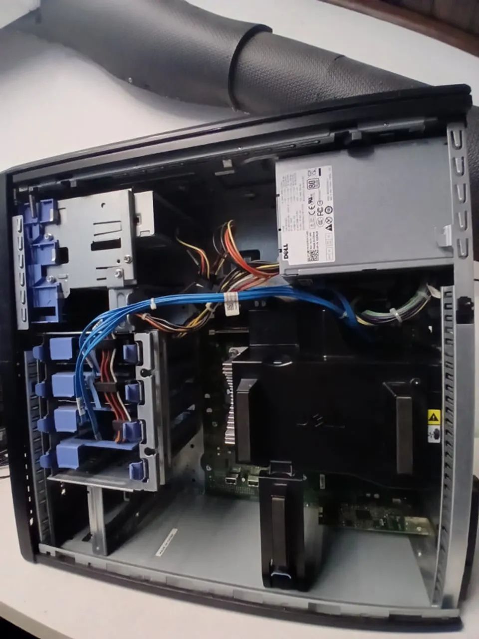 Servidor Dell PowerEdge T110 II  - Foto 2