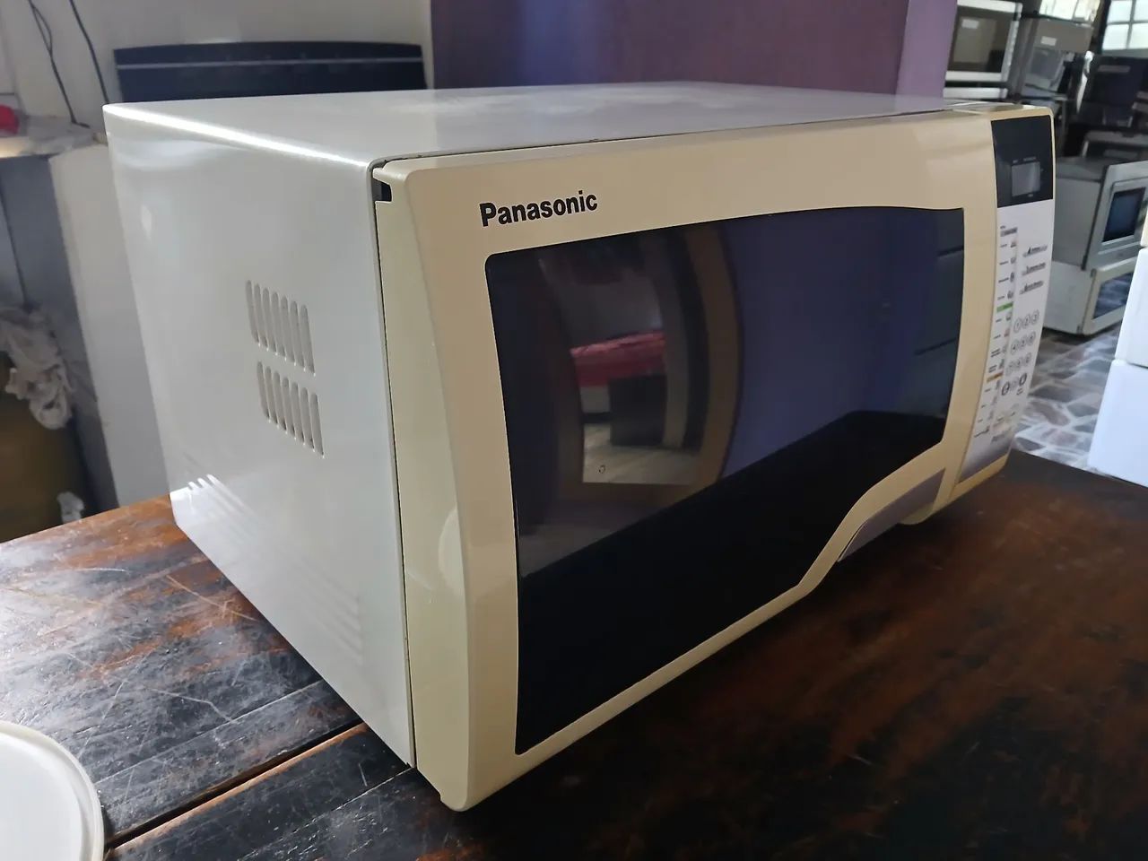 Microondas Panasonic 28 litros - Foto 4