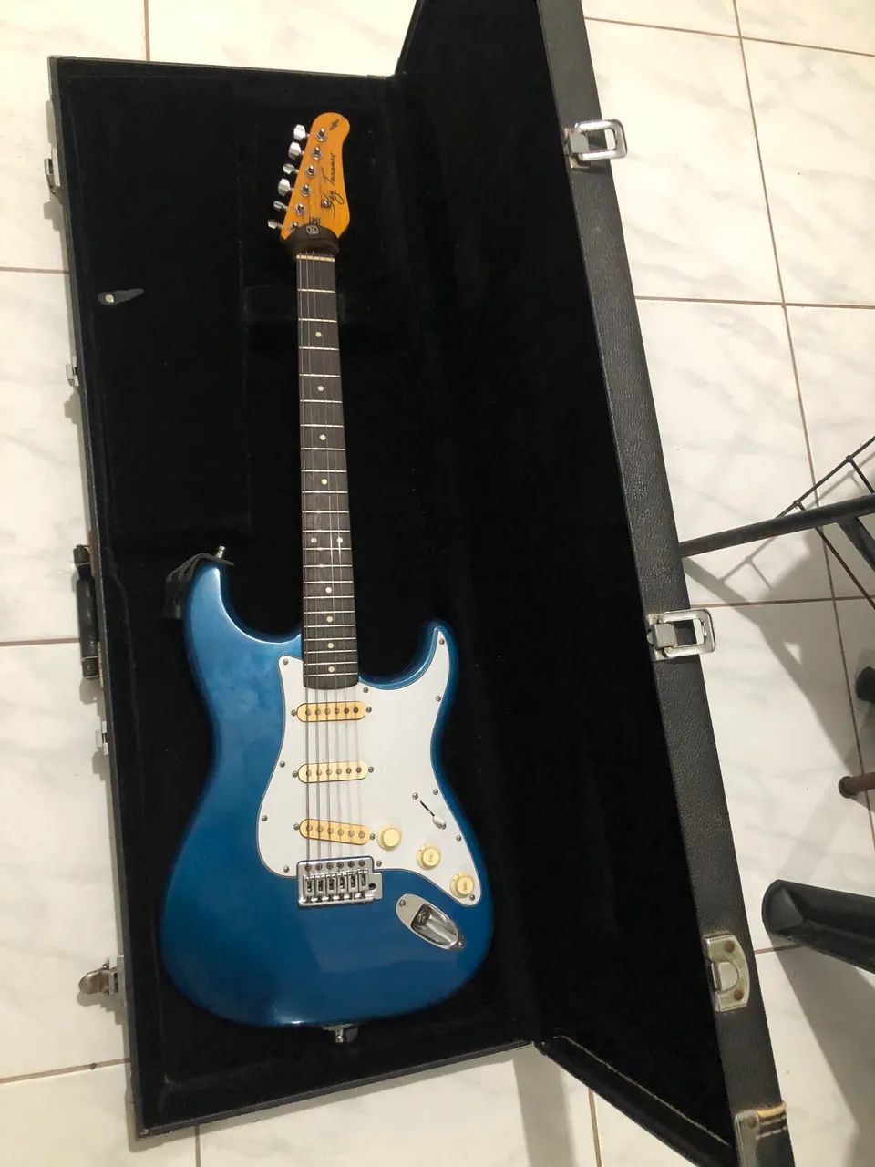 GUITARRA63825094546433124