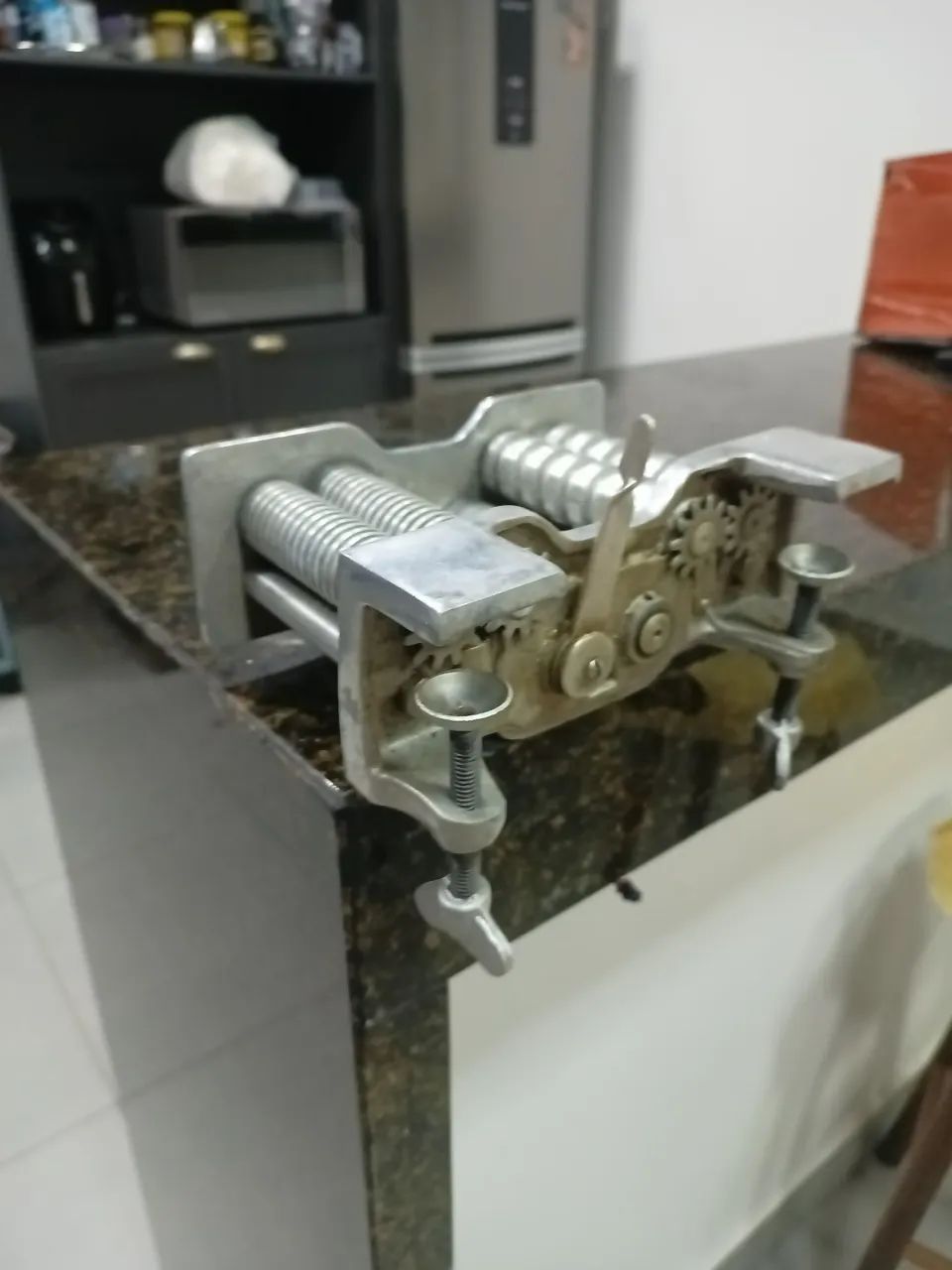 Máquina de fazer macarrão manual Velox Luxo - Foto 2