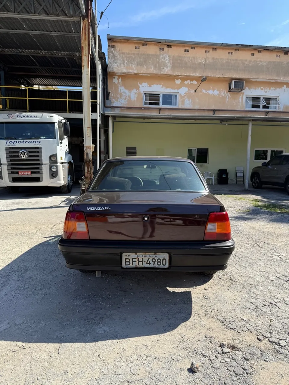 Monza tubarão, carro bem conservado.