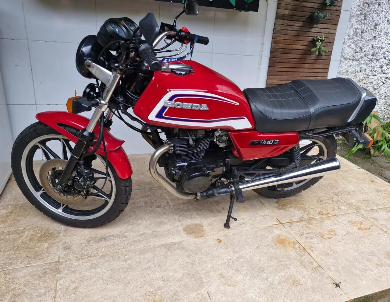 Moto CB 400