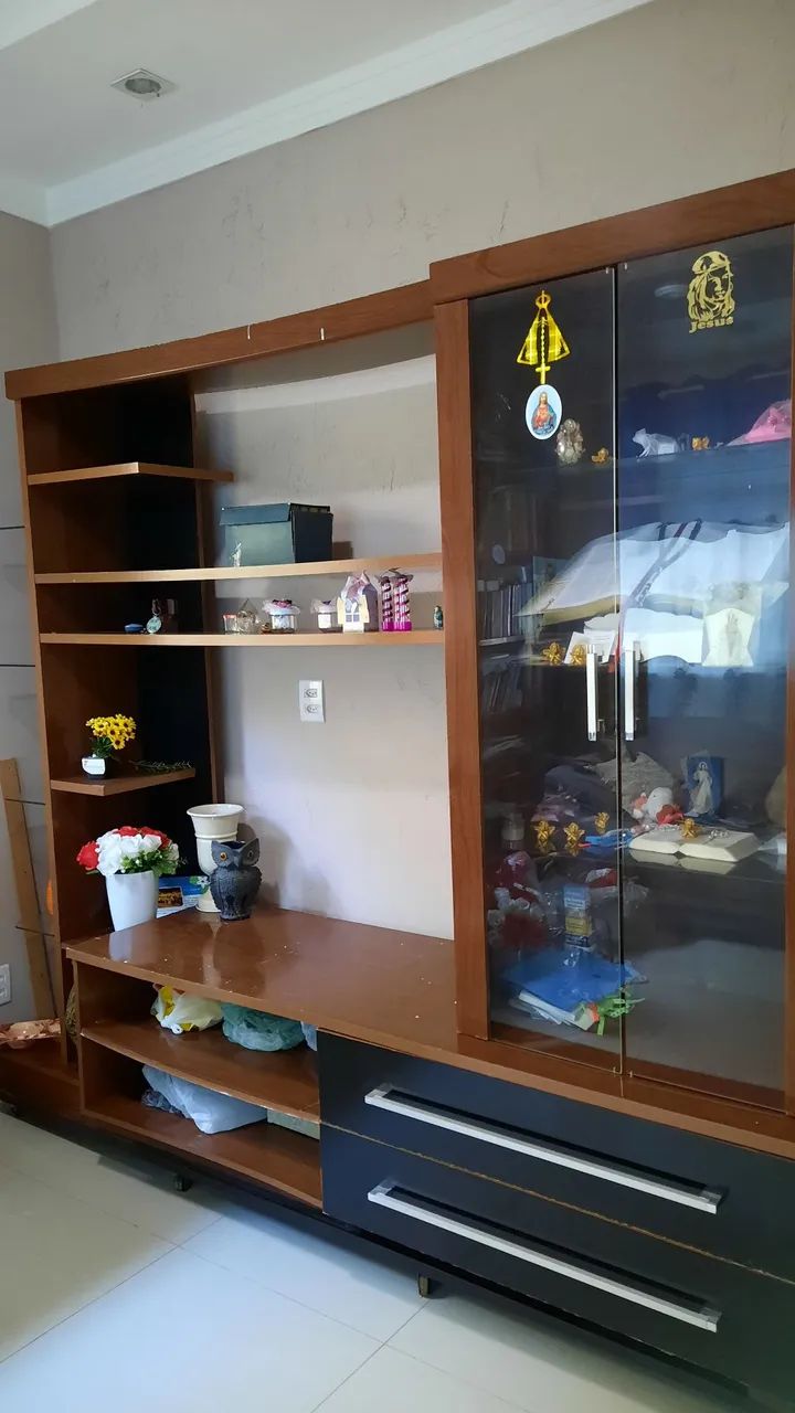 Estante de sala