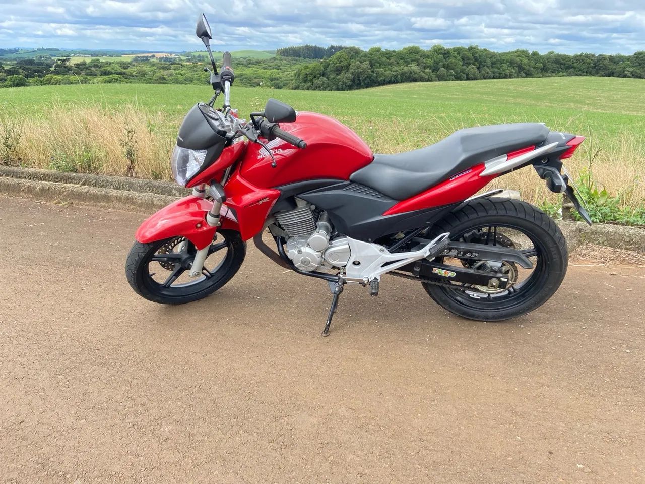 Honda CB300 - Ótimo estado - Foto 2