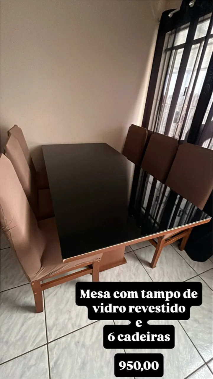 Mesa de Jantar com Tampo de Vidro e 6 Cadeiras