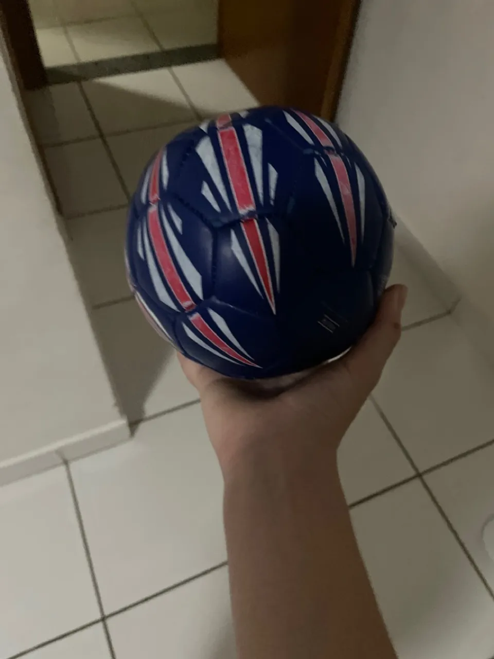 Bola de Futebol pequena psg usada