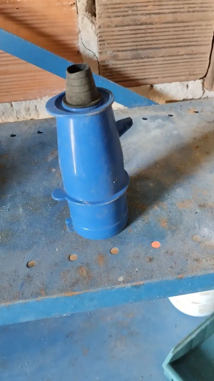 Tomada 64529719803907120