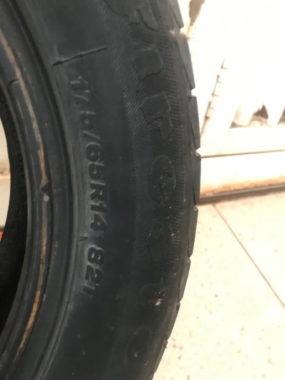 Pneu 175/65R14 82T