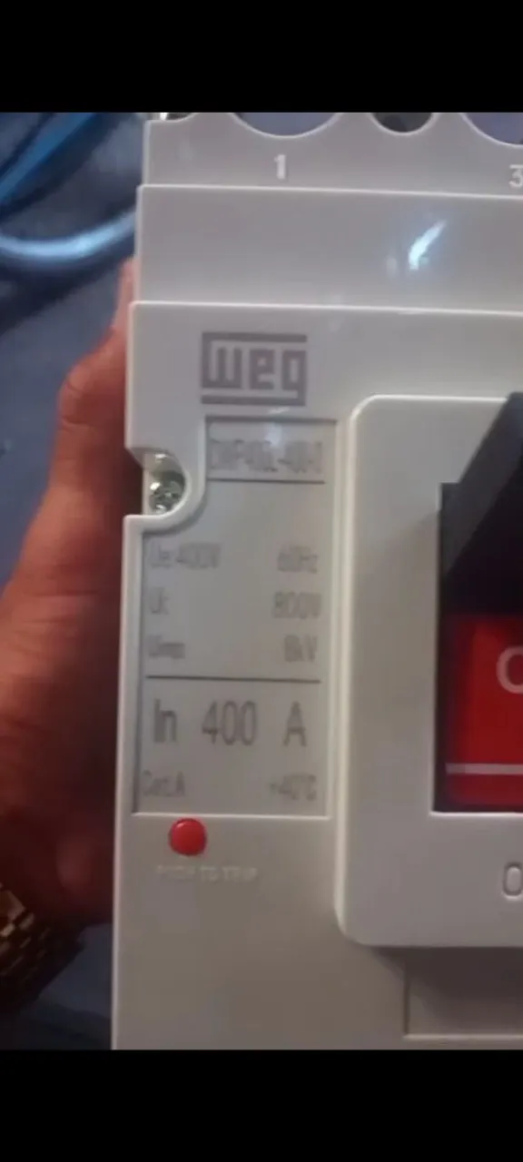 Disjuntor WEG 400A
