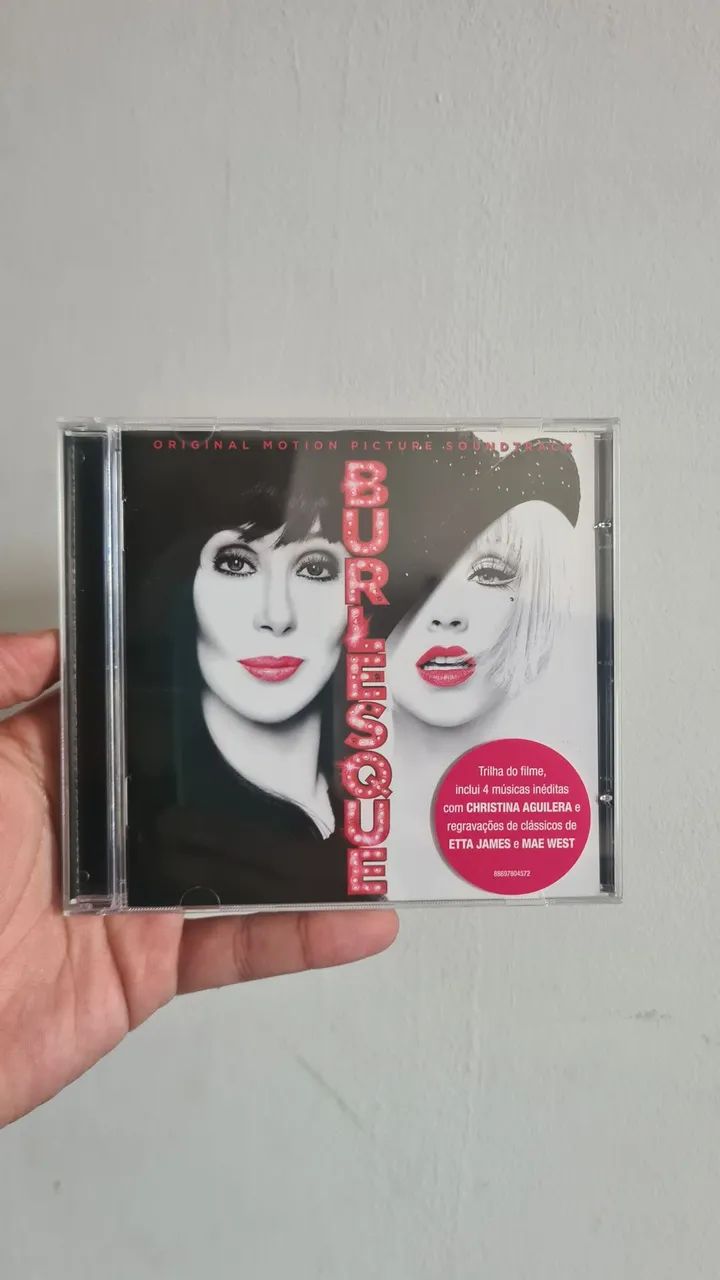 CD Burlesque com adesivo