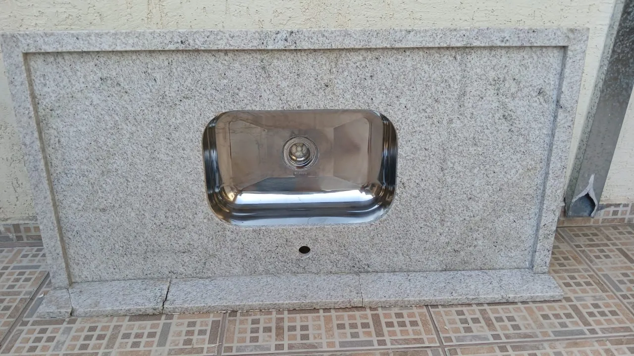 Pia Cuba de aço inox com bancada de granito