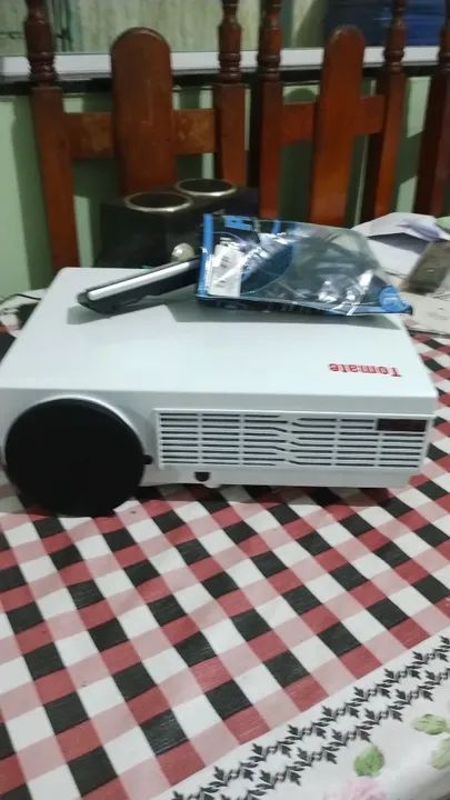 Projetor Tomake Novo