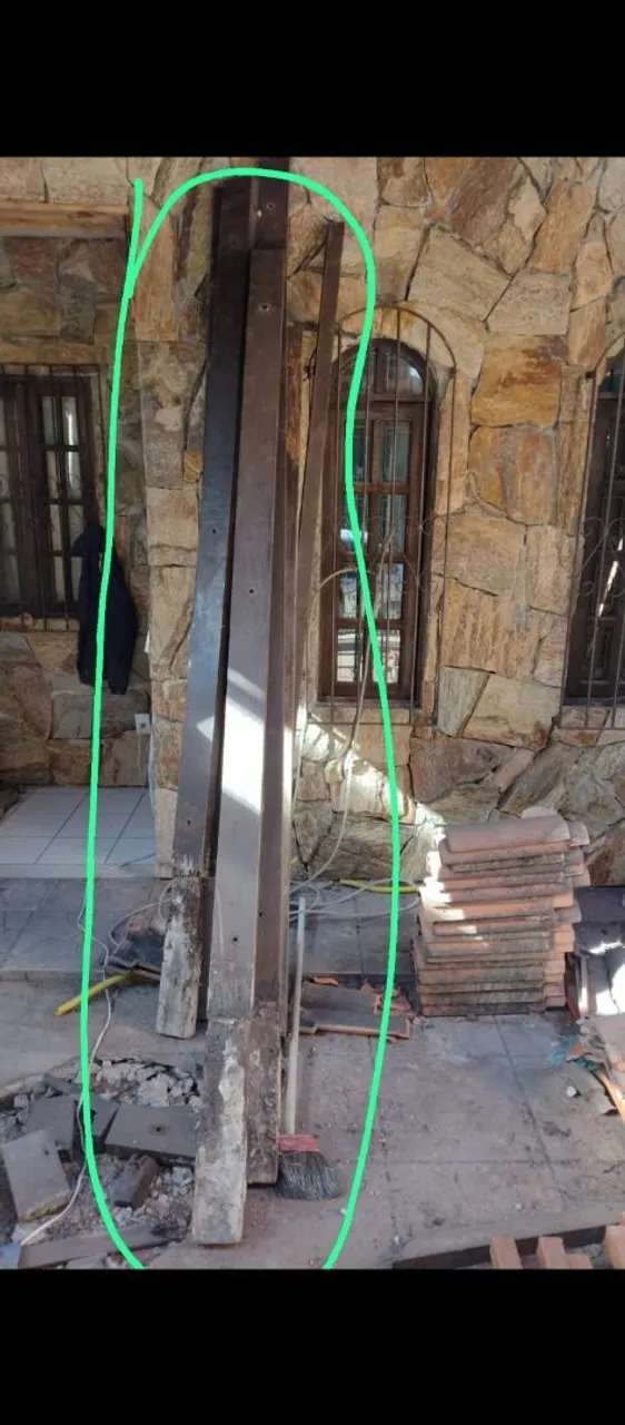 7 vigas de madeira por $150