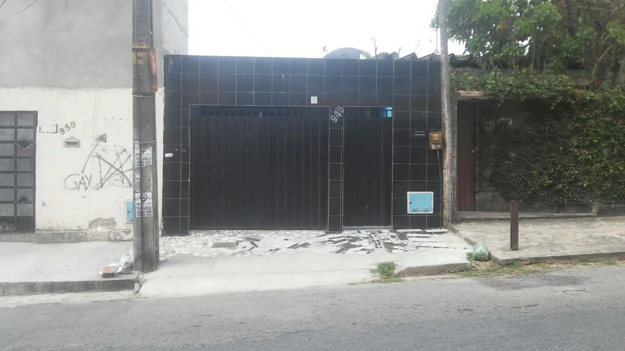 CASA NO ANTÔNIO BEZERRA