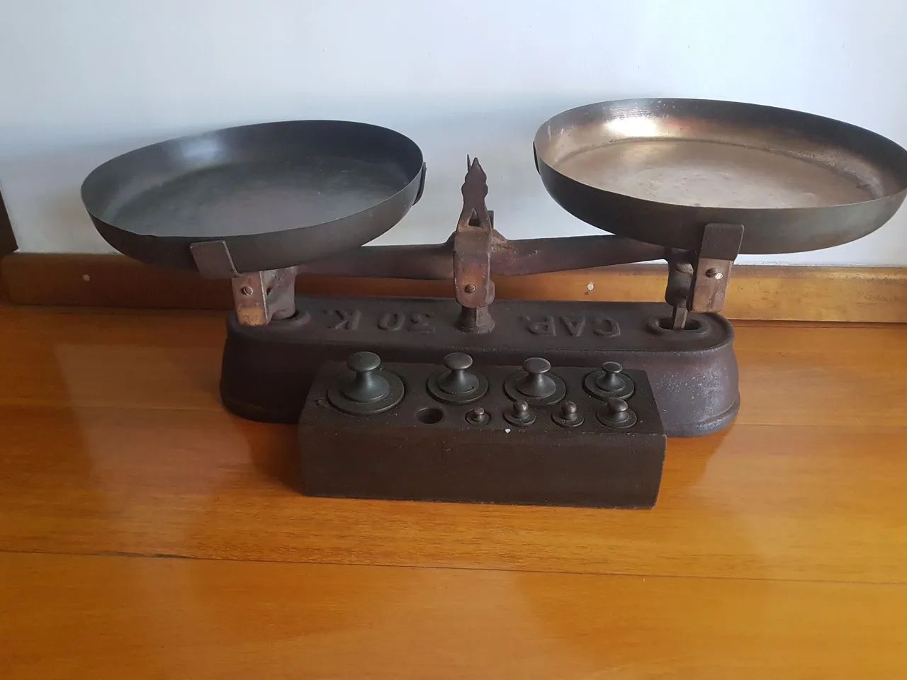 Balança de Ferro Antiga