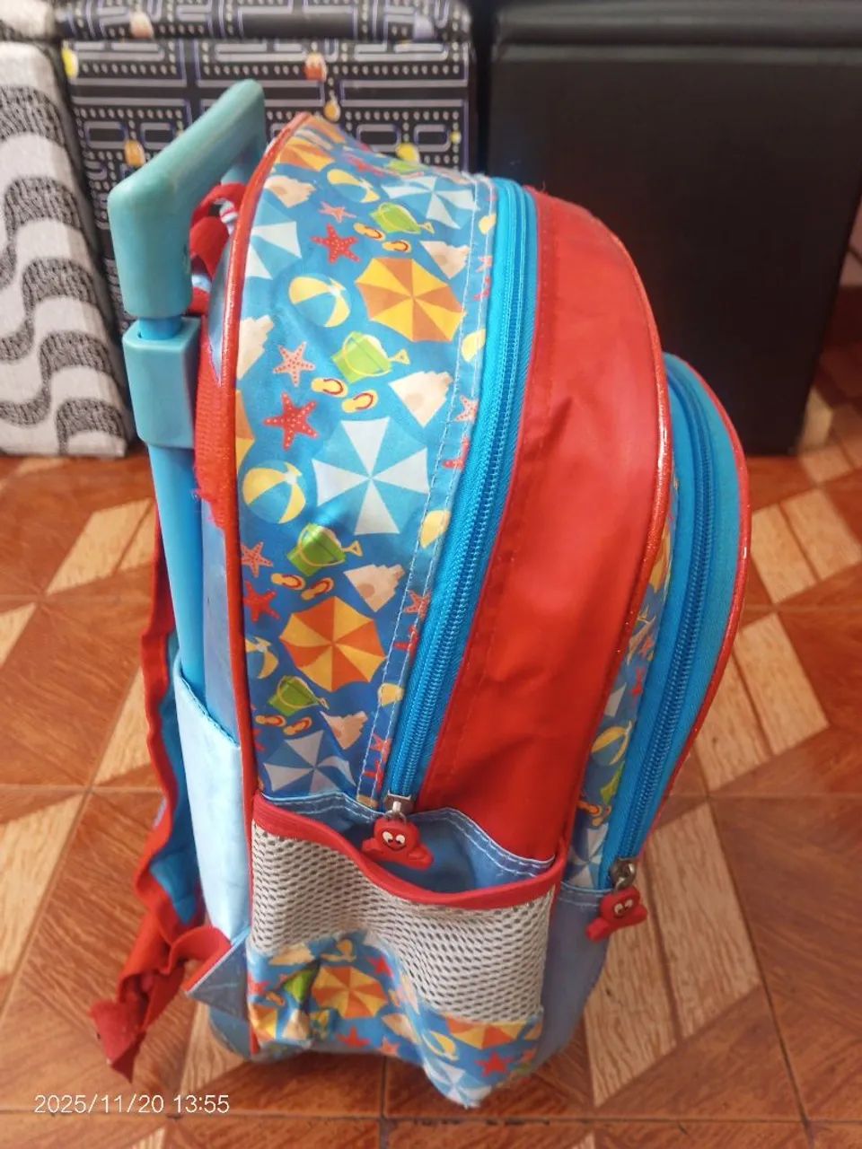 Mochila Pocoyo com Rodinhas  - Foto 4