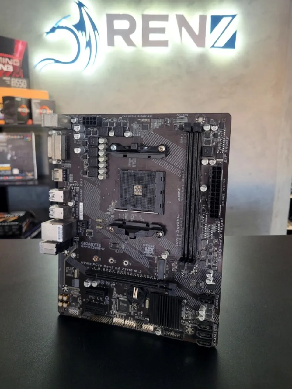 Placa mãe AM4 A320m Gigabyte AMD