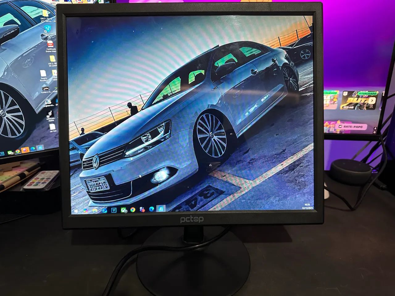 LED Monitor 17in - HDMI and VGA64396504756482120