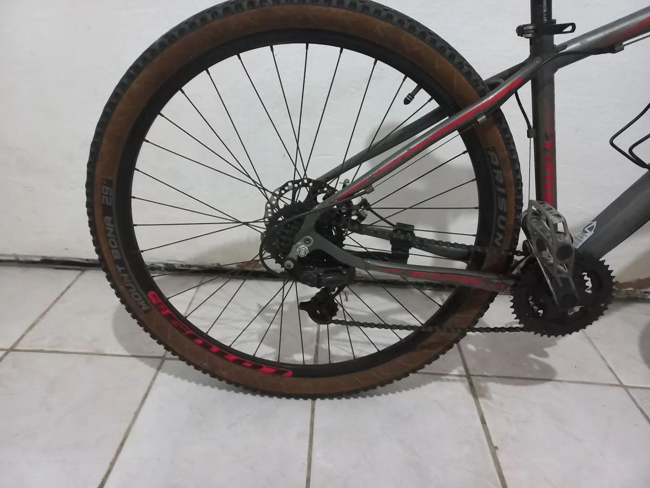 Bicicleta Mountain Bike Lutus - Foto 2