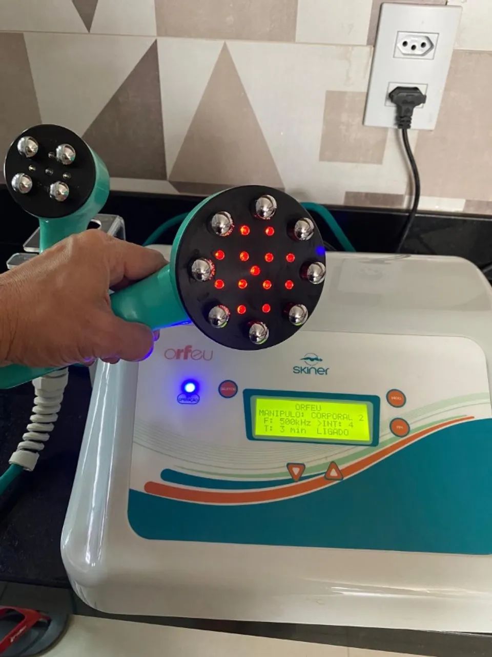 Aparelho de Radiofrequência Facial, corporal e estética íntima  - Foto 3