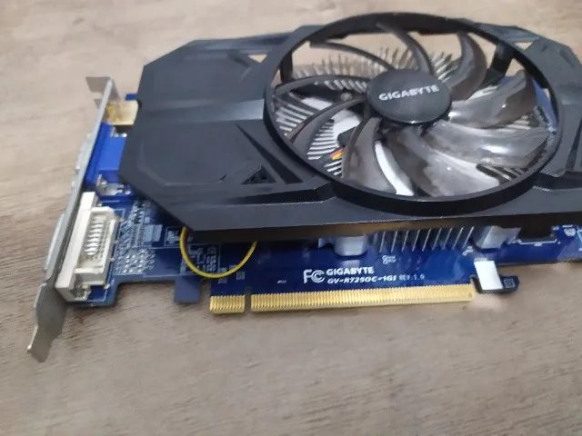 Placa de vídeo - AMD Radeon R7 250 (1GB / PCI-E) Gigabyte - Foto 3
