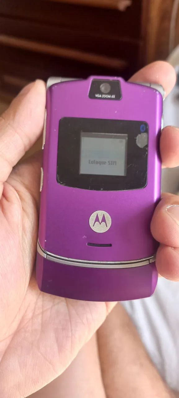 Motorola V3 na caixa - Foto 3