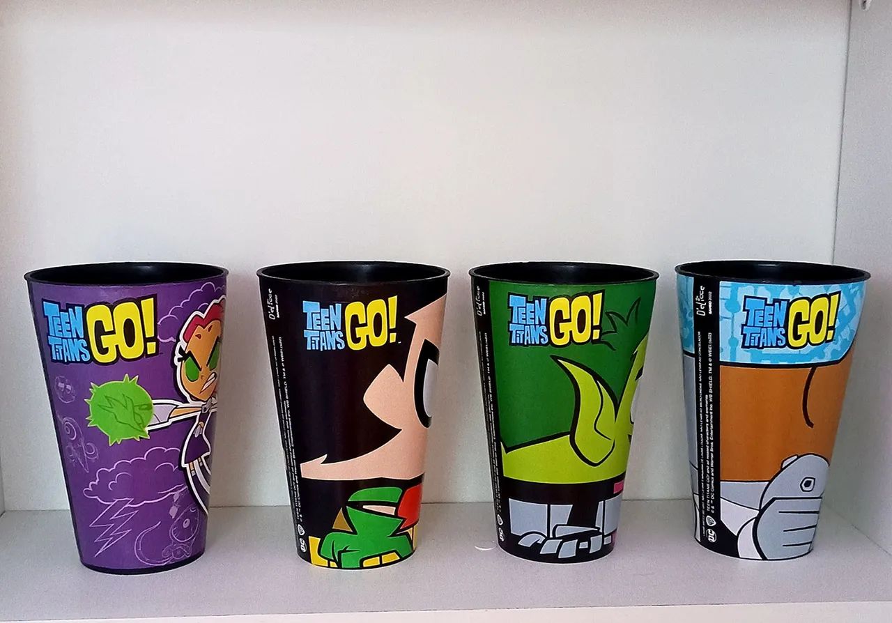 Kit Copo cordão chaveiro Teen Titans Go! Jovens titãs DC comics Cinemark Robin Ravena - Foto 2