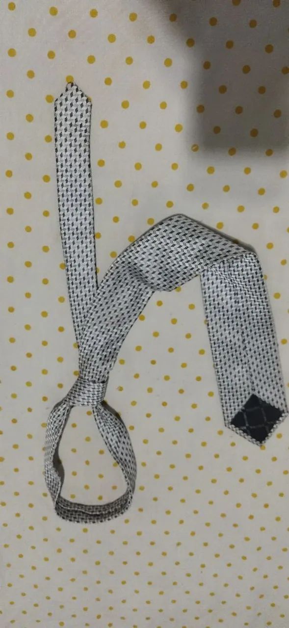 Gravata elegante cinza com detalhes - Foto 5