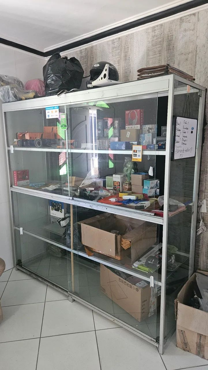 Vitrine de vidro 2,00m x 2,00m 