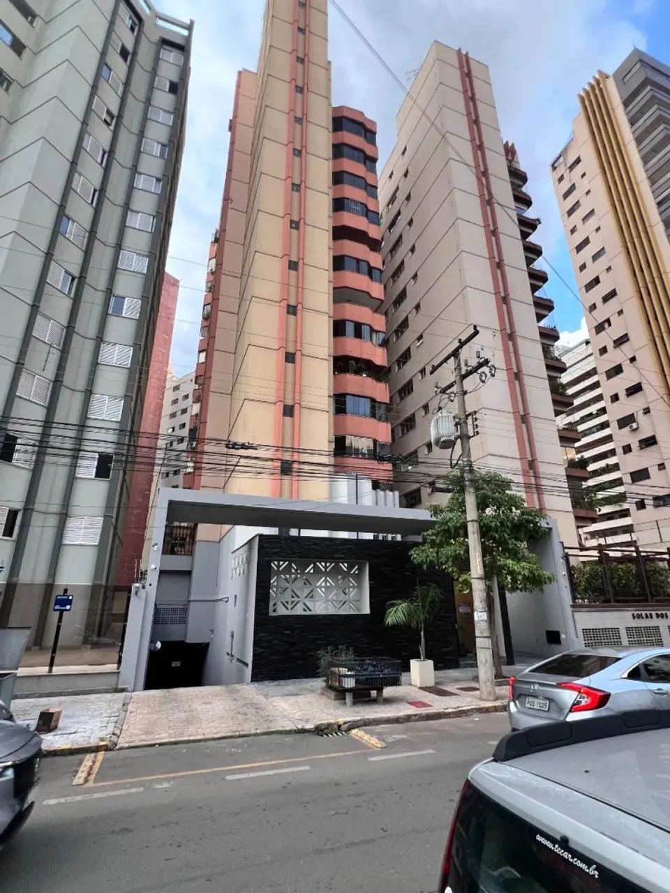 Apartamento Residencial Solar dos Pirineus - Setor Bueno