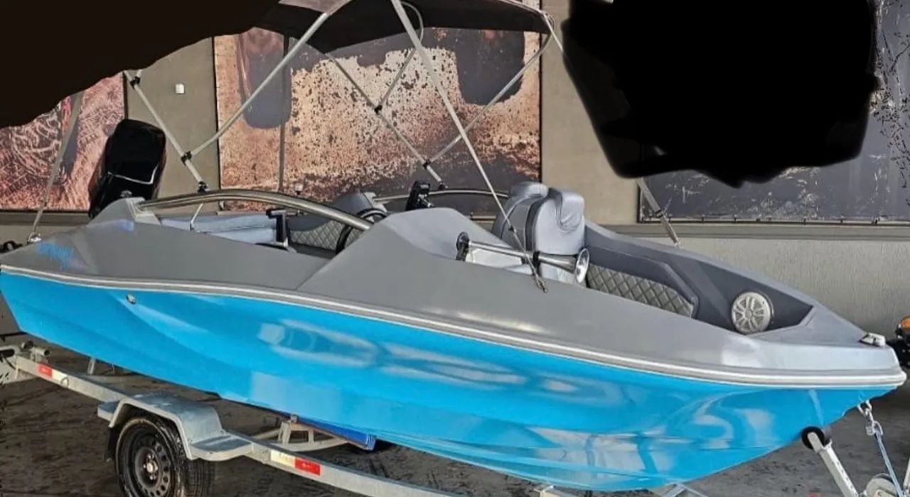 Lancha Cristal Náutica F-160