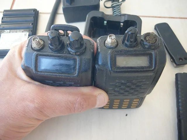 2 Rádios HT Vertex VX-150 (com defeito - leia) - Foto 2